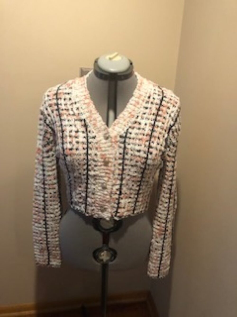 Studio Nova -Spring Women's lightwieght stitched cropped cardigan Size S New
